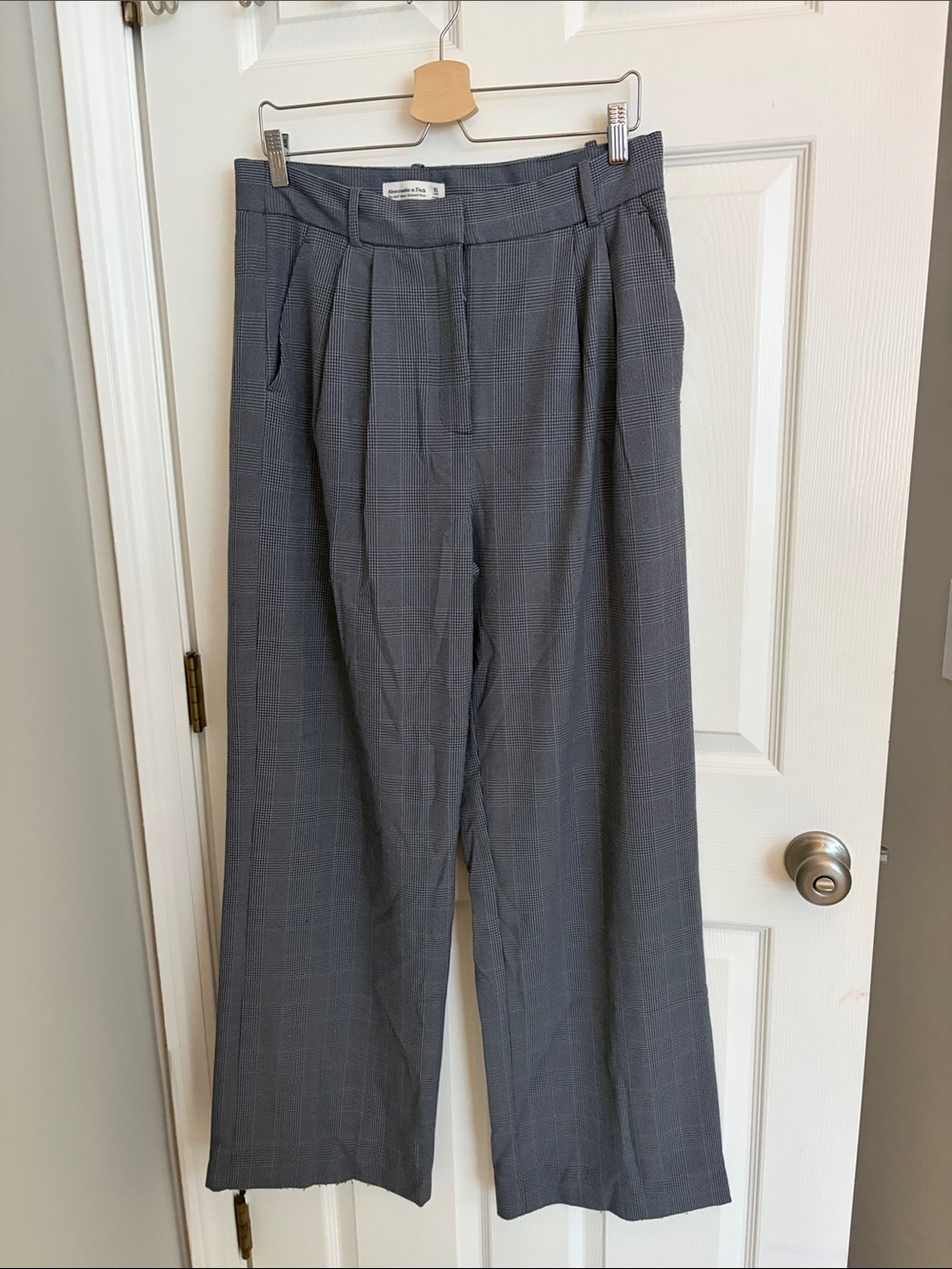 Abercrombie & Fitch Gray Houndstooth Tailored Pants